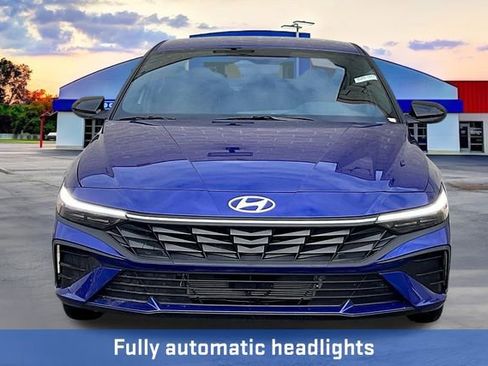New 2025 Hyundai Elantra SEL image 17