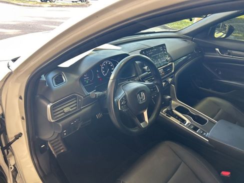 Used 2022 Honda Accord Sport image 6