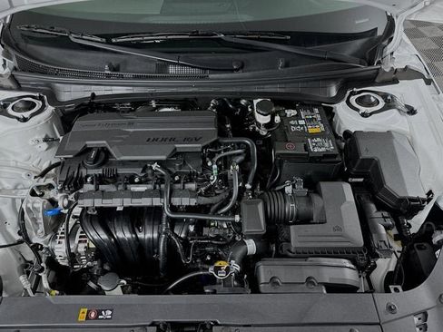 New 2025 Kia K4 LXS image 10