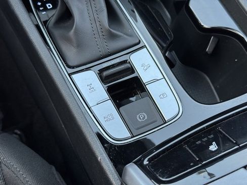 Used 2022 Hyundai Santa Cruz SEL Premium image 16