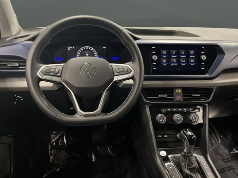 Used 2023 Volkswagen Taos SE image 5