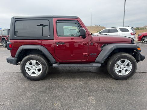 Certified 2021 Jeep Wrangler Sport AWD/4WD image 4