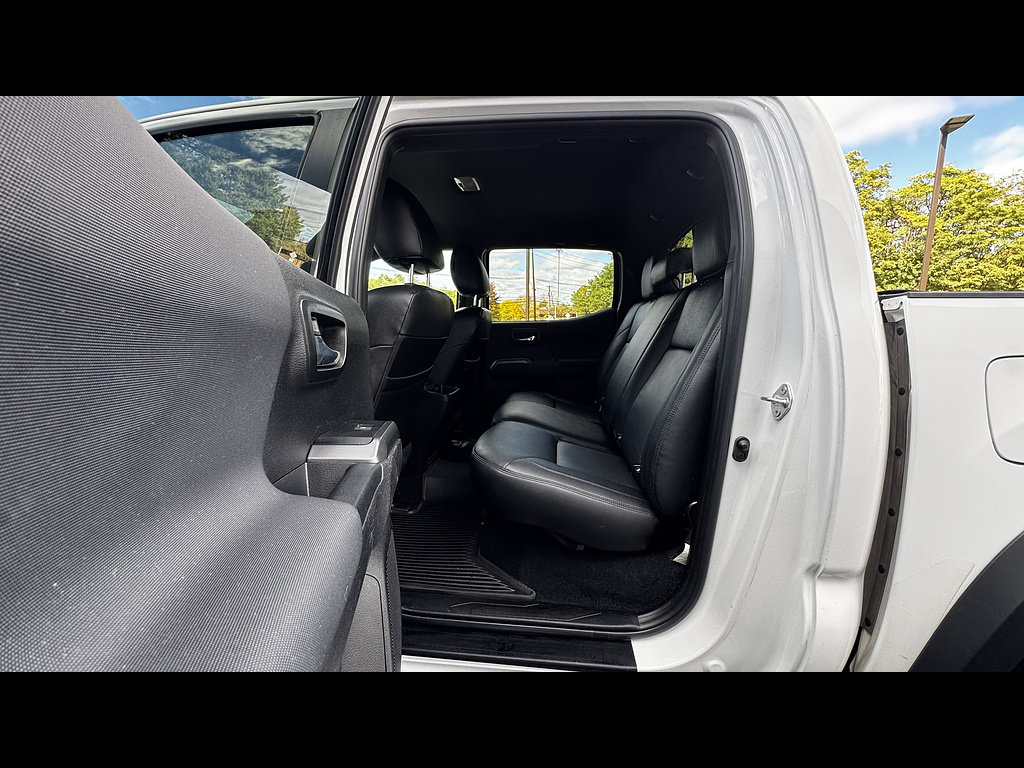 Certified 2023 Toyota Tacoma TRD Sport AWD/4WD image 25