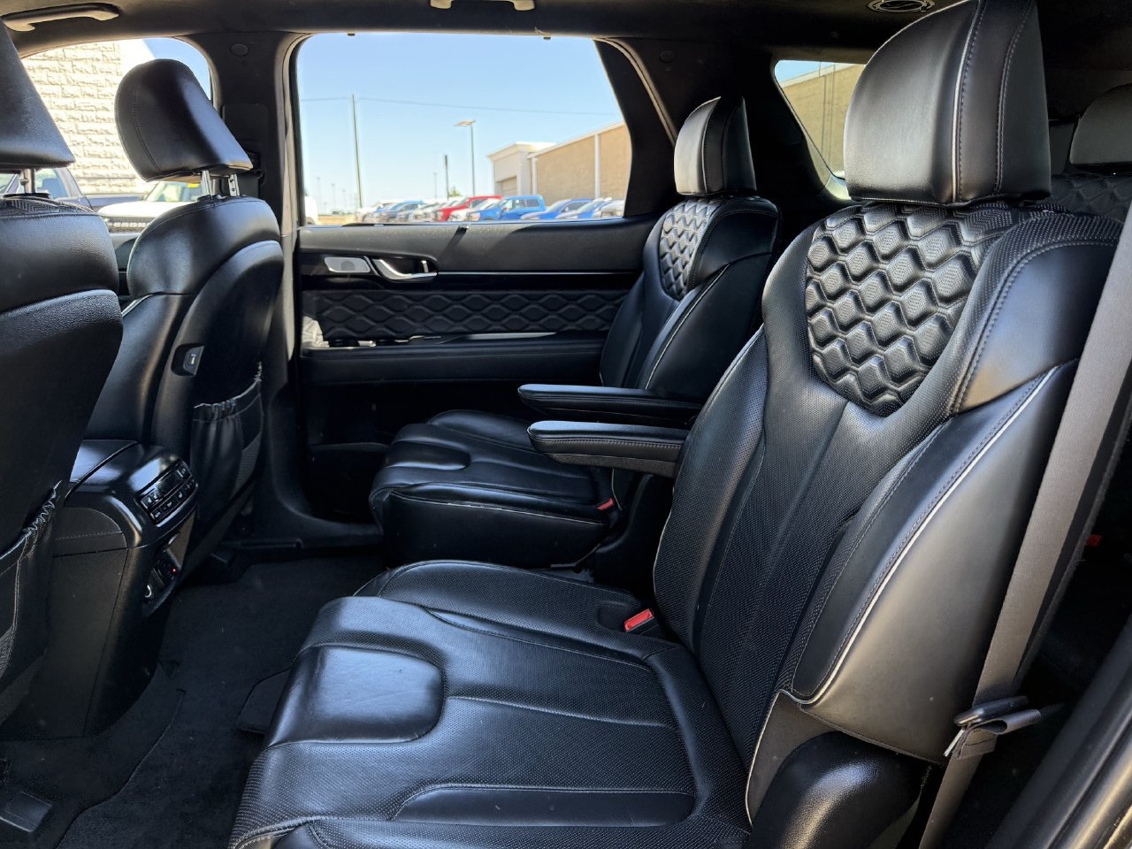Used 2022 Hyundai Palisade Calligraphy w/ Cargo Package FWD image 27