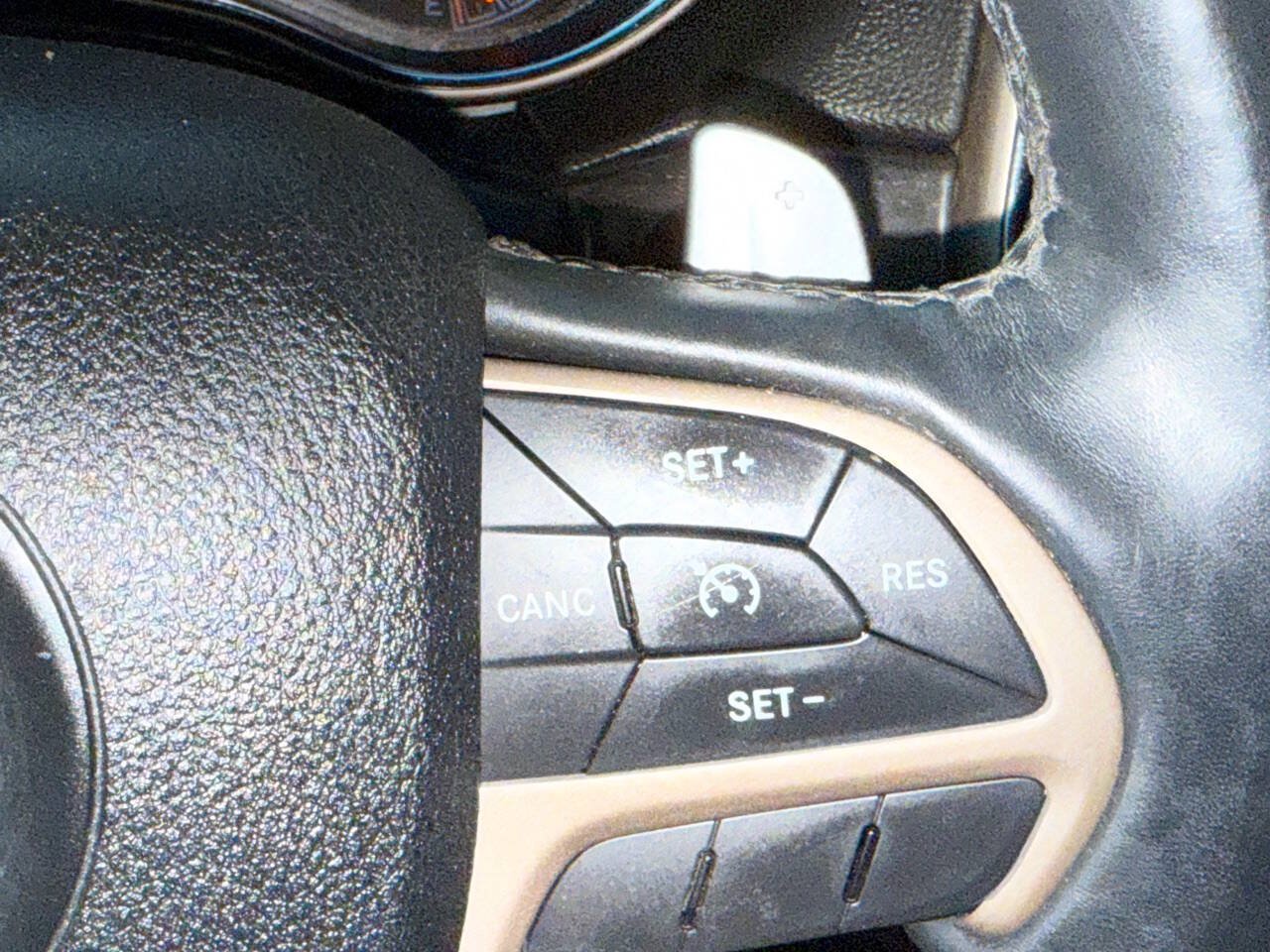 Used 2014 Jeep Grand Cherokee Limited AWD/4WD image 24