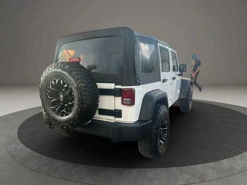 Used 2018 Jeep Wrangler Unlimited Sport S AWD/4WD image 9