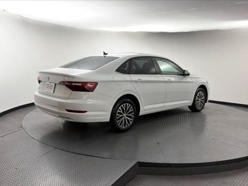 Used 2020 Volkswagen Jetta SE w/ SE Cold Weather Package FWD image 8