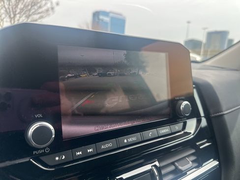 Certified 2022 Nissan Pathfinder SV w/ SV Black Package image 7