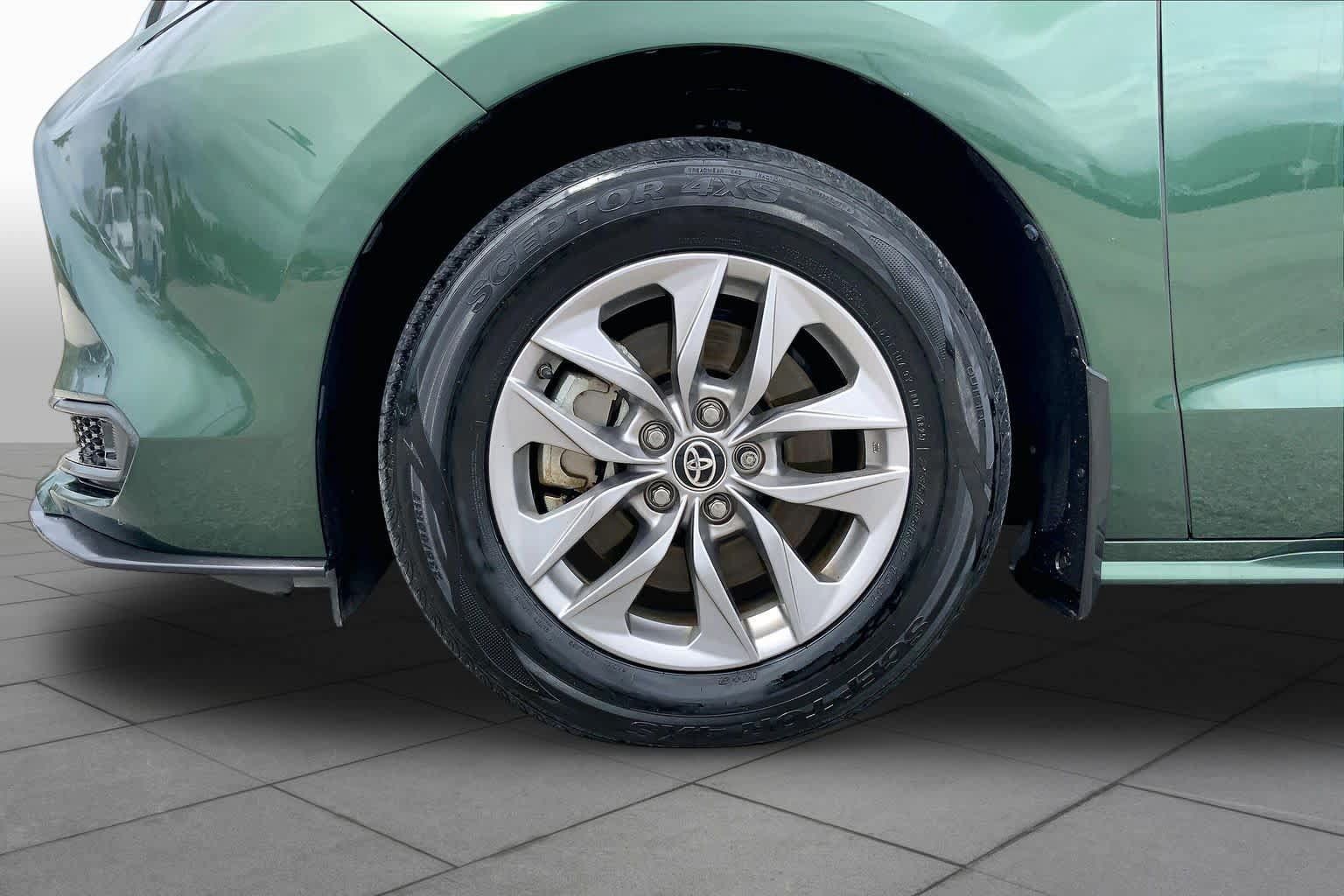 Used 2022 Toyota Sienna LE FWD image 10
