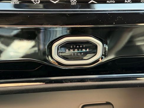 New 2026 Jeep Grand Cherokee Limited w/ Limited Altitude Package AWD/4WD image 19