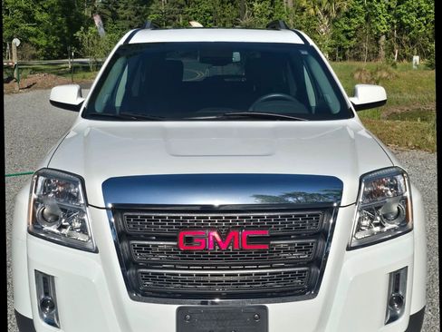 Used 2015 GMC Terrain SLT w/ Open Road Package AWD/4WD image 2