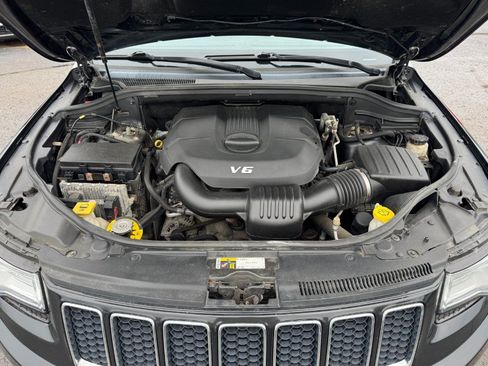 Used 2015 Jeep Grand Cherokee Overland w/ Advanced Technology Group AWD/4WD image 25