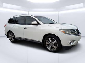 Used 2014 Nissan Pathfinder Platinum w/ Platinum Premium Package FWD video 1