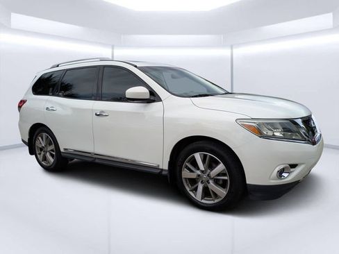 Used 2014 Nissan Pathfinder Platinum w/ Platinum Premium Package FWD image 1