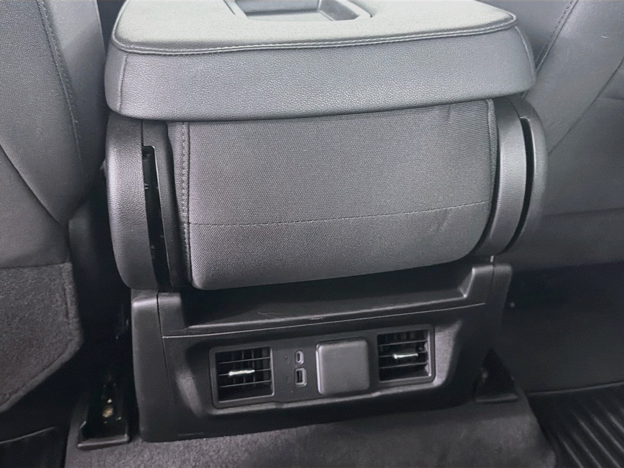 Used 2024 Chevrolet Silverado 1500 LT AWD/4WD image 27