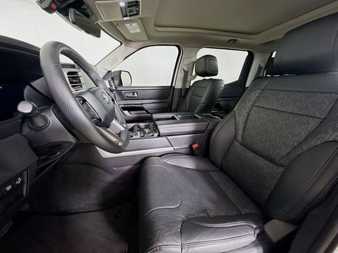 Used 2024 Toyota Tundra Limited image 22