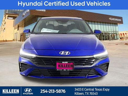 Used 2025 Hyundai Elantra SEL FWD image 2