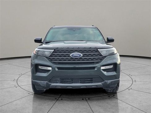 Certified 2023 Ford Explorer XLT w/ Equipment Group 202A image 15