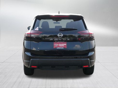 Used 2025 Nissan Rogue SV AWD/4WD image 6