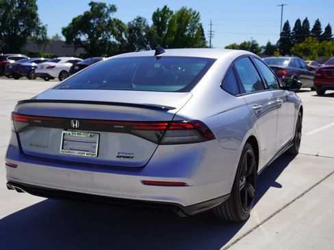 Used 2025 Honda Accord Sport image 10