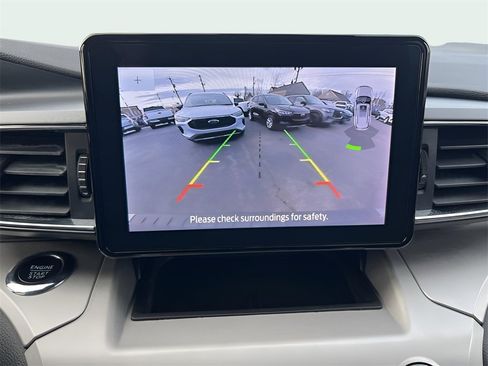 Used 2023 Ford Explorer XLT w/ Equipment Group 202A image 25