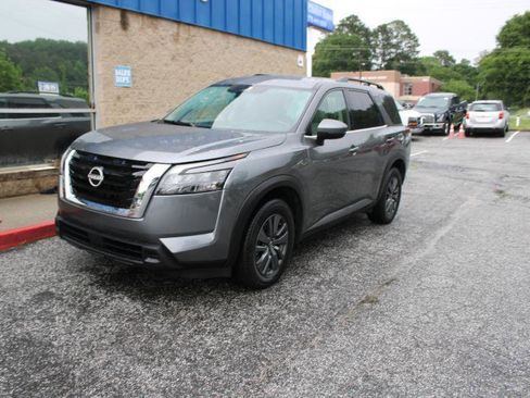 Used 2023 Nissan Pathfinder SV FWD image 3