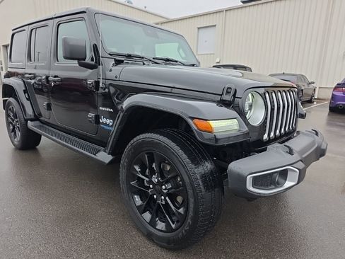 Used 2021 Jeep Wrangler Unlimited Sahara w/ Safety Group image 3