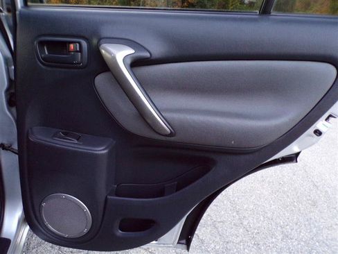 Used 2004 Toyota RAV4 4WD image 20