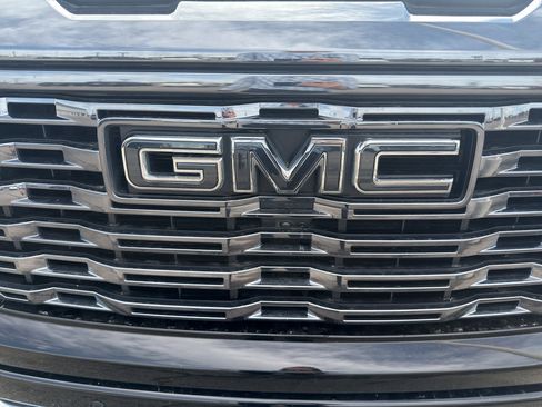 Used 2024 GMC Sierra 1500 Denali Ultimate AWD/4WD image 8
