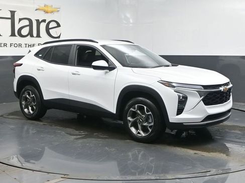 New 2026 Chevrolet Trax LT w/ Driver Confidence Package image 6