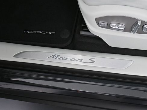 New 2026 Porsche Macan S AWD/4WD image 16