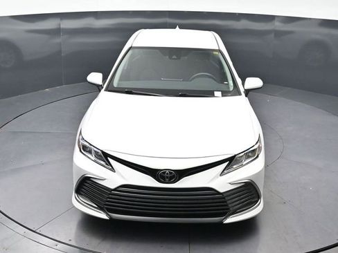 Used 2024 Toyota Camry LE FWD image 31