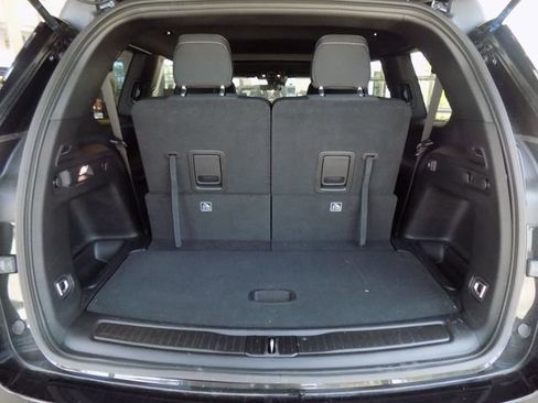Used 2025 Jeep Grand Cherokee L Laredo RWD image 33