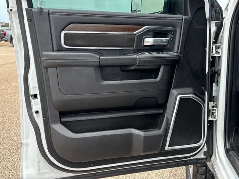 Used 2022 RAM 2500 Laramie AWD/4WD image 29