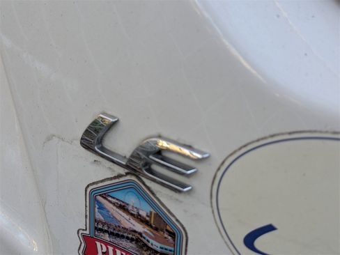 Used 2020 Toyota Corolla LE image 7