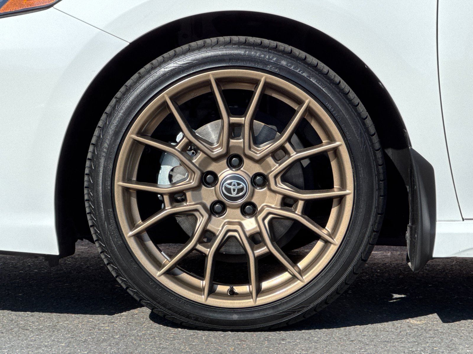 Used 2024 Toyota Camry SE w/ Convenience Package FWD image 22
