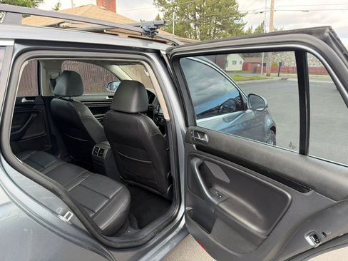 Used 2011 Volkswagen Jetta TDI w/ Wheel & Sunroof Pkg image 13