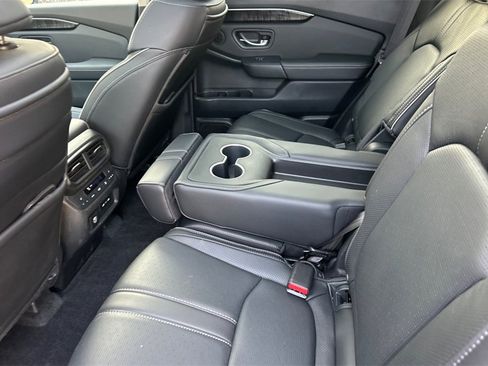 Certified 2024 Honda Pilot Elite image 13