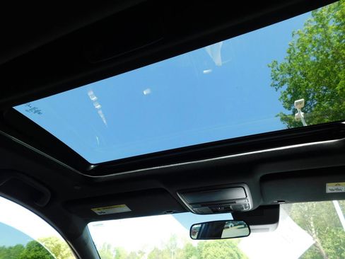 Used 2022 Honda Accord Sport image 6