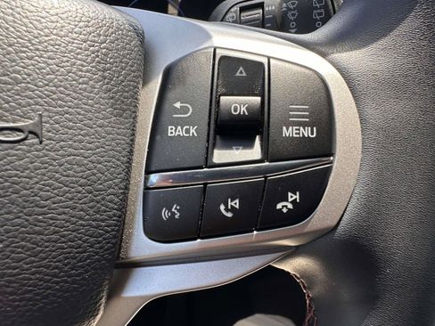 Used 2026 Ford Explorer Active AWD/4WD image 19
