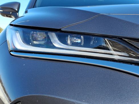 Certified 2024 Toyota Venza Limited image 11