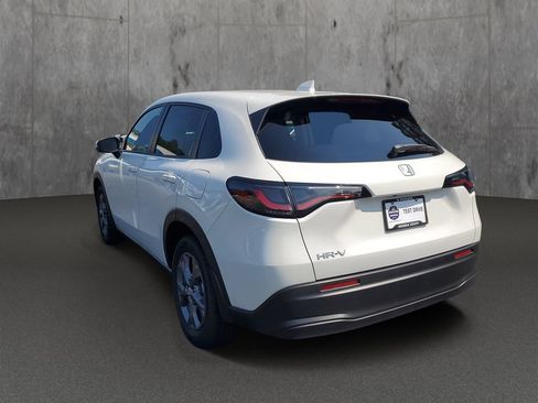 New 2027 Honda HR-V LX image 4