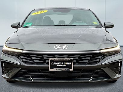 Used 2024 Hyundai Elantra SEL w/ Convenience Package