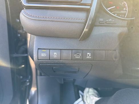 Used 2019 Toyota Camry XLE image 19