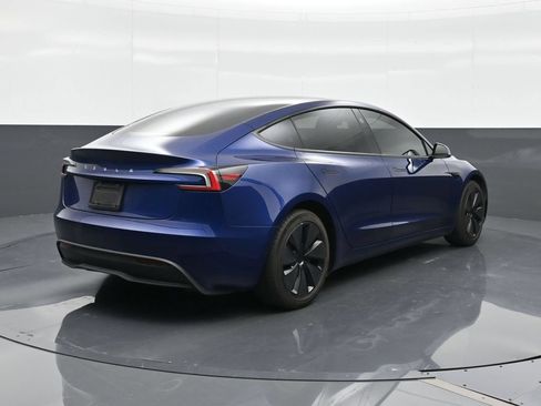 Used 2024 Tesla Model 3 Standard Range RWD image 5