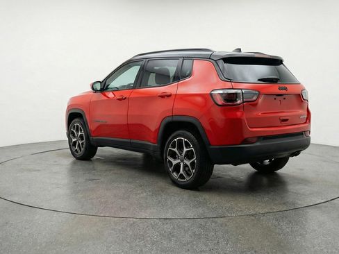 Used 2025 Jeep Compass Limited image 6