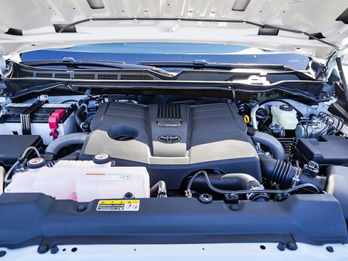 New 2026 Toyota Tundra SR image 14