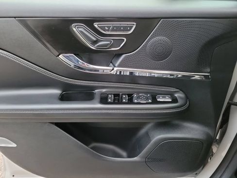 Certified 2023 Lincoln Corsair FWD image 14
