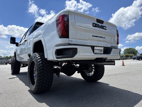 Used 2026 GMC Sierra 2500 Denali Ultimate w/ Max Trailering Package AWD/4WD image 8