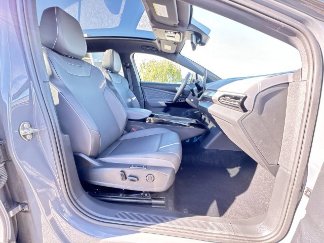 Used 2023 Volkswagen ID.4 Pro S RWD image 28